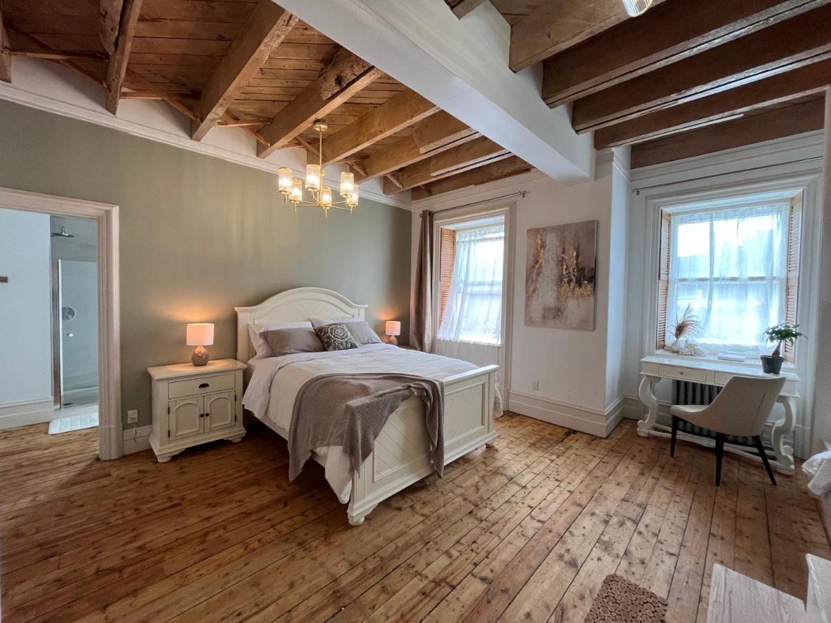 Bed and Breakfast La Demeure du Capitaine à Neuville Extérieur photo